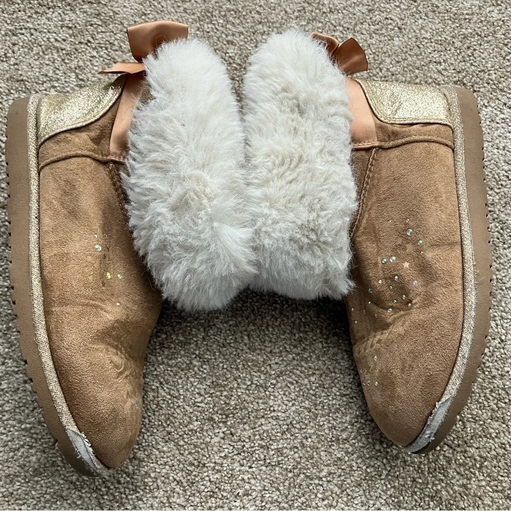 Juicy Couture Breezy Tan Sparkly Ankle Boots with Bow Girls US Size 4